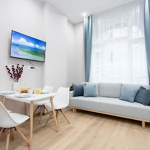 Goodwind Apartment